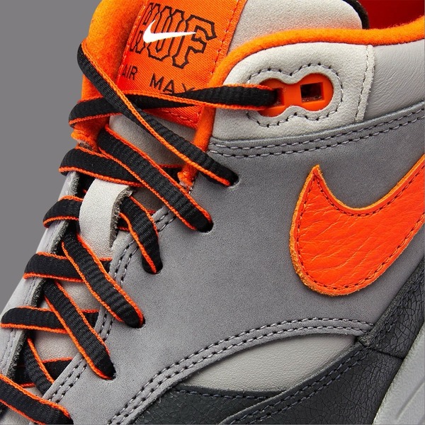 Nike air max 1 desert sand total orange clearance